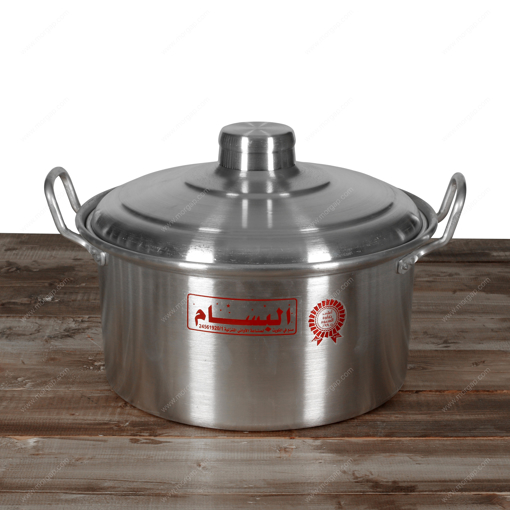 صورة جدر عادي مع يدات